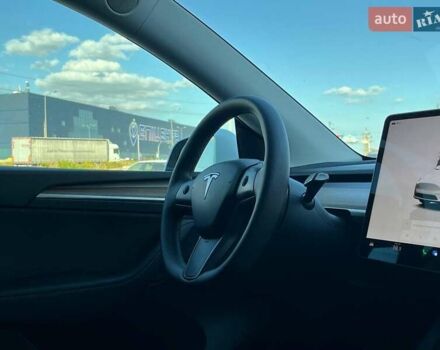 Белый Тесла Model Y, объемом двигателя 0 л и пробегом 34 тыс. км за 30890 $, фото 19 на Automoto.ua
