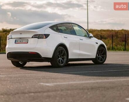 Білий Тесла Model Y, об'ємом двигуна 0 л та пробігом 5 тис. км за 29900 $, фото 57 на Automoto.ua