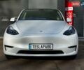 Белый Тесла Model Y, объемом двигателя 0 л и пробегом 22 тыс. км за 33999 $, фото 1 на Automoto.ua