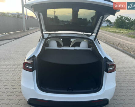 Белый Тесла Model Y, объемом двигателя 0 л и пробегом 8 тыс. км за 33000 $, фото 16 на Automoto.ua