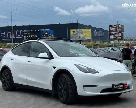 Белый Тесла Model Y, объемом двигателя 0 л и пробегом 33 тыс. км за 34890 $, фото 3 на Automoto.ua