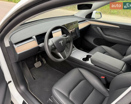 Белый Тесла Model Y, объемом двигателя 0 л и пробегом 6 тыс. км за 35000 $, фото 10 на Automoto.ua