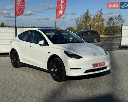 Белый Тесла Model Y, объемом двигателя 0 л и пробегом 26 тыс. км за 29900 $, фото 69 на Automoto.ua