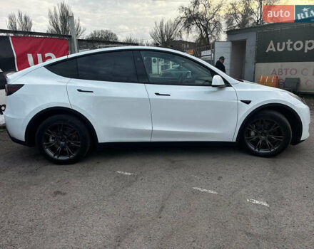 Белый Тесла Model Y, объемом двигателя 0 л и пробегом 25 тыс. км за 33290 $, фото 5 на Automoto.ua