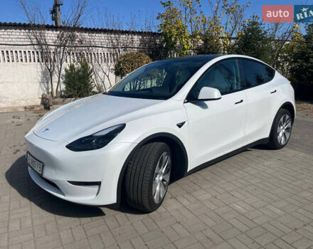 Белый Тесла Model Y, объемом двигателя 0 л и пробегом 39 тыс. км за 30999 $, фото 4 на Automoto.ua