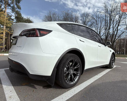 Белый Тесла Model Y, объемом двигателя 0 л и пробегом 18 тыс. км за 29000 $, фото 4 на Automoto.ua