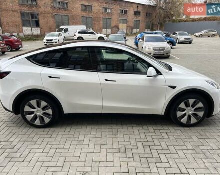 Белый Тесла Model Y, объемом двигателя 0 л и пробегом 2 тыс. км за 34500 $, фото 5 на Automoto.ua