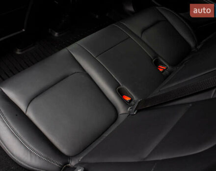 Білий Тесла Model Y, об'ємом двигуна 0 л та пробігом 11 тис. км за 30000 $, фото 28 на Automoto.ua