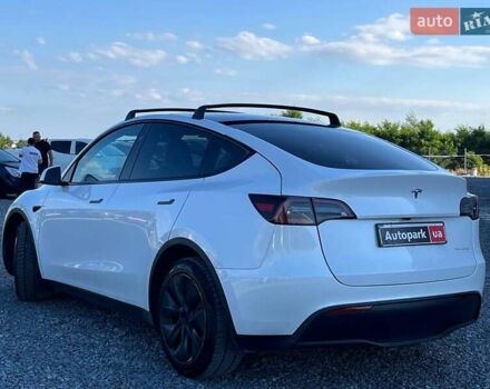 Белый Тесла Model Y, объемом двигателя 0 л и пробегом 34 тыс. км за 30890 $, фото 7 на Automoto.ua