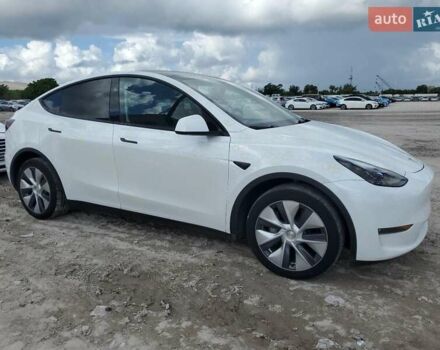Белый Тесла Model Y, объемом двигателя 0 л и пробегом 77 тыс. км за 14000 $, фото 3 на Automoto.ua