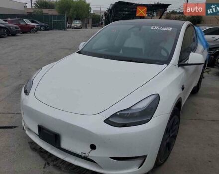 Белый Тесла Model Y, объемом двигателя 0 л и пробегом 50 тыс. км за 18800 $, фото 4 на Automoto.ua