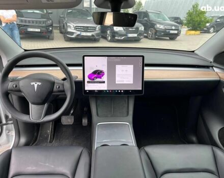Белый Тесла Model Y, объемом двигателя 0 л и пробегом 33 тыс. км за 34890 $, фото 26 на Automoto.ua