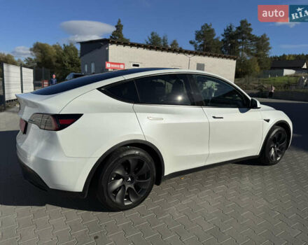 Белый Тесла Model Y, объемом двигателя 0 л и пробегом 26 тыс. км за 29900 $, фото 19 на Automoto.ua