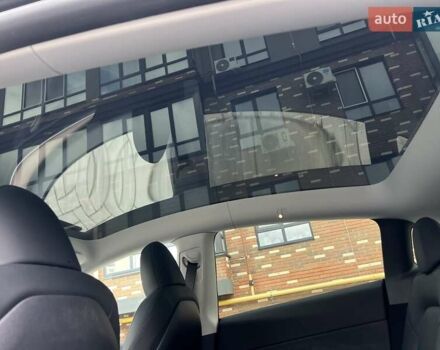 Белый Тесла Model Y, объемом двигателя 0 л и пробегом 2 тыс. км за 34500 $, фото 29 на Automoto.ua