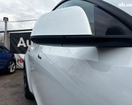 Белый Тесла Model Y, объемом двигателя 0 л и пробегом 25 тыс. км за 33290 $, фото 9 на Automoto.ua