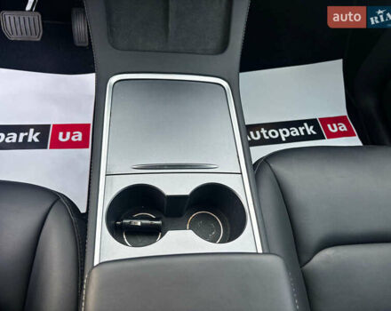 Белый Тесла Model Y, объемом двигателя 0 л и пробегом 25 тыс. км за 33290 $, фото 23 на Automoto.ua