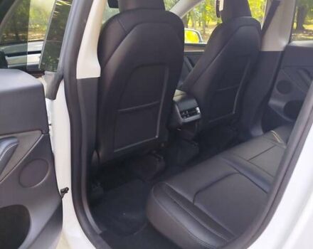 Білий Тесла Model Y, об'ємом двигуна 0 л та пробігом 25 тис. км за 32500 $, фото 10 на Automoto.ua