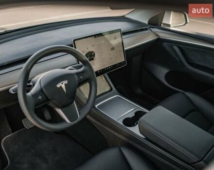 Білий Тесла Model Y, об'ємом двигуна 0 л та пробігом 5 тис. км за 29900 $, фото 39 на Automoto.ua