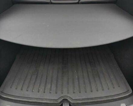 Белый Тесла Model Y, объемом двигателя 0 л и пробегом 19 тыс. км за 28800 $, фото 12 на Automoto.ua