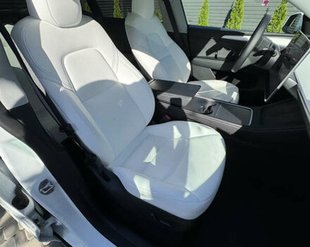 Белый Тесла Model Y, объемом двигателя 0 л и пробегом 8 тыс. км за 35000 $, фото 14 на Automoto.ua