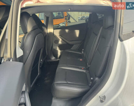Белый Тесла Model Y, объемом двигателя 0 л и пробегом 5 тыс. км за 17800 $, фото 21 на Automoto.ua