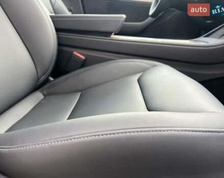 Белый Тесла Model Y, объемом двигателя 0 л и пробегом 2 тыс. км за 34500 $, фото 12 на Automoto.ua