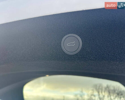 Белый Тесла Model Y, объемом двигателя 0 л и пробегом 1 тыс. км за 63500 $, фото 25 на Automoto.ua