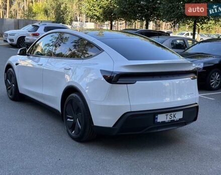Білий Тесла Model Y, об'ємом двигуна 0 л та пробігом 1 тис. км за 63784 $, фото 4 на Automoto.ua