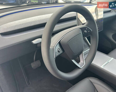 Белый Тесла Model Y, объемом двигателя 0 л и пробегом 1 тыс. км за 63500 $, фото 26 на Automoto.ua