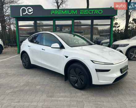 Белый Тесла Model Y, объемом двигателя 0 л и пробегом 1 тыс. км за 63500 $, фото 3 на Automoto.ua