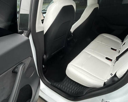 Белый Тесла Model Y, объемом двигателя 0 л и пробегом 6 тыс. км за 33999 $, фото 15 на Automoto.ua