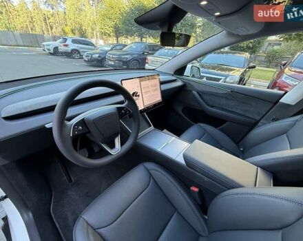 Білий Тесла Model Y, об'ємом двигуна 0 л та пробігом 1 тис. км за 63784 $, фото 7 на Automoto.ua