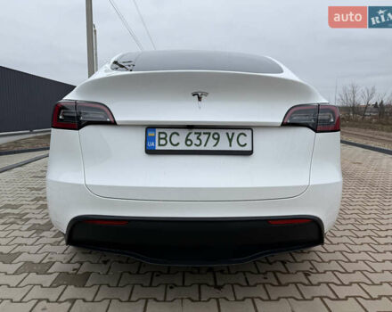 Белый Тесла Model Y, объемом двигателя 0 л и пробегом 1 тыс. км за 35500 $, фото 4 на Automoto.ua