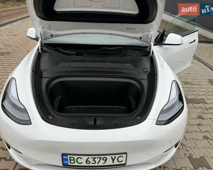 Белый Тесла Model Y, объемом двигателя 0 л и пробегом 1 тыс. км за 35500 $, фото 18 на Automoto.ua