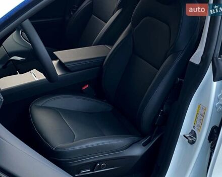 Белый Тесла Model Y, объемом двигателя 0 л и пробегом 1 тыс. км за 63216 $, фото 11 на Automoto.ua