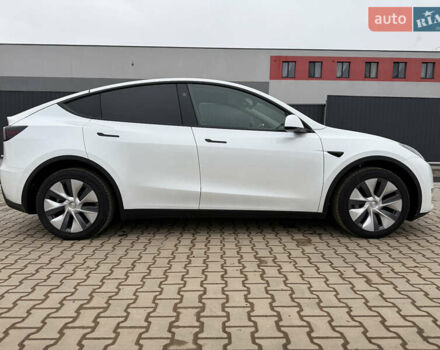 Белый Тесла Model Y, объемом двигателя 0 л и пробегом 1 тыс. км за 35500 $, фото 7 на Automoto.ua