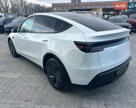 Белый Тесла Model Y, объемом двигателя 0 л и пробегом 1 тыс. км за 63500 $, фото 1 на Automoto.ua