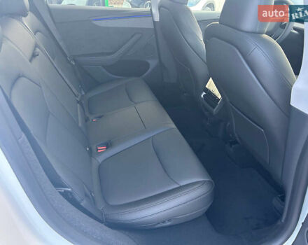 Белый Тесла Model Y, объемом двигателя 0 л и пробегом 1 тыс. км за 63500 $, фото 18 на Automoto.ua