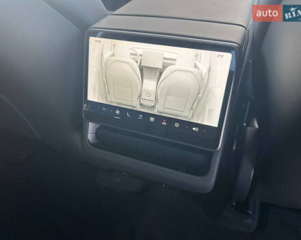 Белый Тесла Model Y, объемом двигателя 0 л и пробегом 1 тыс. км за 63500 $, фото 19 на Automoto.ua