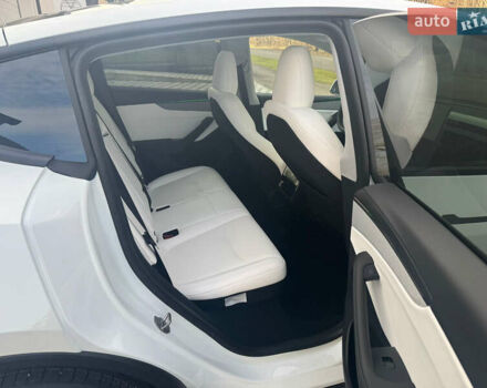 Белый Тесла Model Y, объемом двигателя 0 л и пробегом 1 тыс. км за 61141 $, фото 18 на Automoto.ua