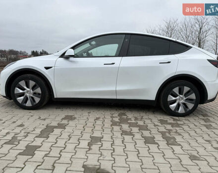 Белый Тесла Model Y, объемом двигателя 0 л и пробегом 1 тыс. км за 35500 $, фото 5 на Automoto.ua