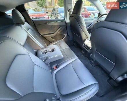 Білий Тесла Model Y, об'ємом двигуна 0 л та пробігом 1 тис. км за 63784 $, фото 10 на Automoto.ua