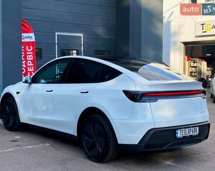 Белый Тесла Model Y, объемом двигателя 0 л и пробегом 1 тыс. км за 63216 $, фото 6 на Automoto.ua