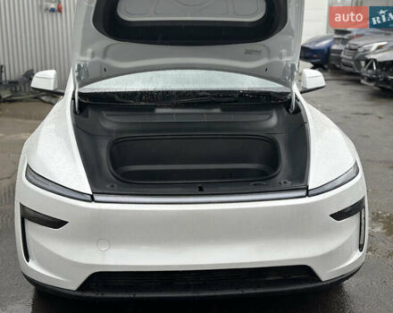 Белый Тесла Model Y, объемом двигателя 0 л и пробегом 1 тыс. км за 58999 $, фото 14 на Automoto.ua