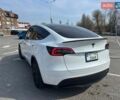 Белый Тесла Model Y, объемом двигателя 0 л и пробегом 3 тыс. км за 32200 $, фото 1 на Automoto.ua