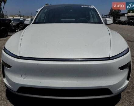 Белый Тесла Model Y, объемом двигателя 0 л и пробегом 5 тыс. км за 16000 $, фото 4 на Automoto.ua