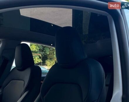 Белый Тесла Model Y, объемом двигателя 0 л и пробегом 1 тыс. км за 63216 $, фото 12 на Automoto.ua