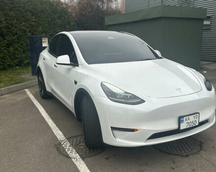 Белый Тесла Model Y, объемом двигателя 0 л и пробегом 6 тыс. км за 33999 $, фото 2 на Automoto.ua