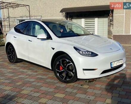 Белый Тесла Model Y, объемом двигателя 0 л и пробегом 113 тыс. км за 24700 $, фото 1 на Automoto.ua