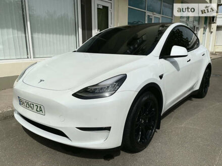 Белый Тесла Model Y, объемом двигателя 0 л и пробегом 23 тыс. км за 38500 $, фото 1 на Automoto.ua